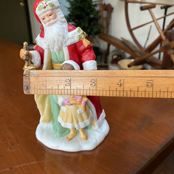 Christmas Avon porcelain collectible - Picture 8 of 10